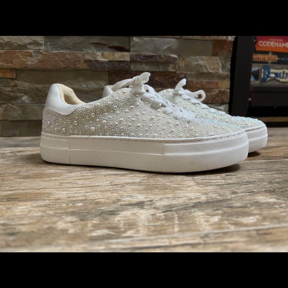 Betsy Johnson Sidny Ivory Shoes - Picture 6 of 10